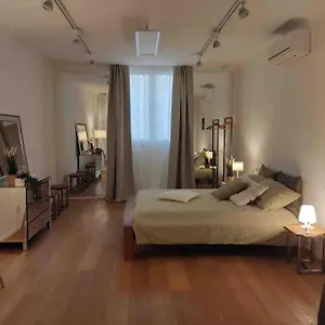 Interno4home: In Centro Storico Con Posto Auto Apartment Ferrara
